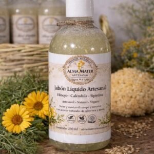 exfoliante artesanal elaborado con azúcar morena orgánica, miel, manteca de karité y aceite esencial de hinojo. exfoliación suave y efectiva para rostro y labios, con hidratación profunda y nutritiva. repara labios agrietados y regenera la piel. aporta suavidad inmediata desde la primera aplicación. para todo tipo de labios, usar 1 2 veces por semana.